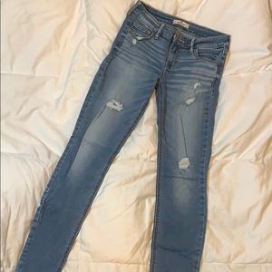 Hollister Jegging light wash! Size 7 Regular